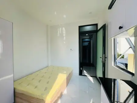 Cho Thuê Phòng Ban Công Cửa Sổ Thoáng, Nhà Thang Máy Gần Chợ Bà Chiểu, Phan Xích Long Giáp Quận 1, 3