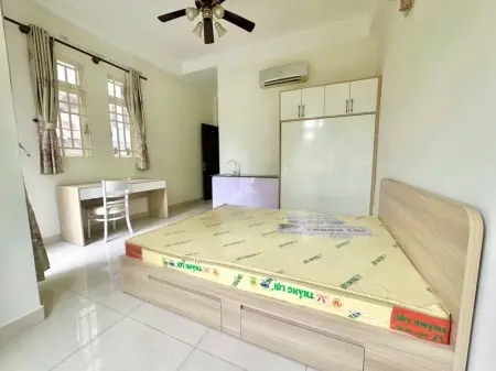 8 Triệu - Phòng Ban Công, Nội Thất Mới Thảo Điền