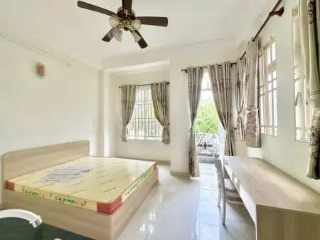 8 Triệu - Phòng Ban Công, Nội Thất Mới Thảo Điền