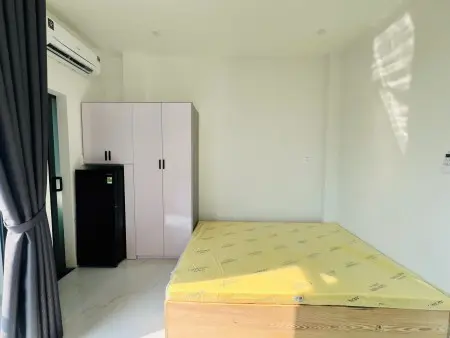 Cho Thuê Phòng Ban Công Cửa Sổ Thoáng, Nhà Thang Máy Gần Chợ Bà Chiểu, Phan Xích Long Giáp Quận 1, 3