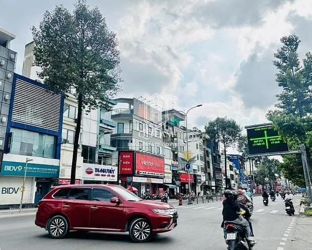 Thang Máy - Cho Thuê Nhà 179 Ba Tháng Hai, Quận 10 - Ngang 7M, 5Tầng