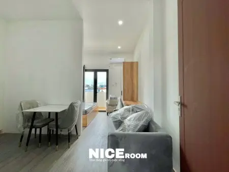 Cho Thuê Phòng Trọ Tách Bếp Full Nt Có Ban Công 35M2 Nguyễn Gia Trí Gần Ga Metro Tiện Đi Q1, Q2