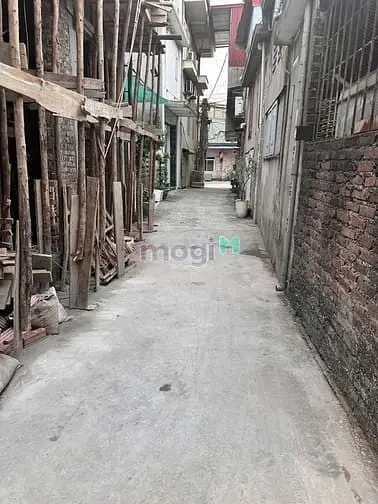 Bán Đất Trong Ngõ, Bìa Đỏ Chính Chủ, Tặng Nhà Cấp 4 Đang Ở