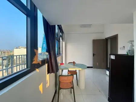 Phòng Trọ Mới Xây - Sẵn Máy Lạnh Ngay Phạm Văn Chiêu - Emart Phan Huy Ích