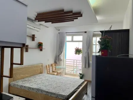 Phòng Ban Công, Đầy Đủ Nội Thất