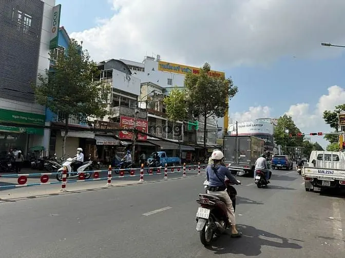 Nhà 2 Lầu Góc 2 Mặt Tiền Đường Trần Hưng Đạo, Ninh Kiều, Cần Thơ