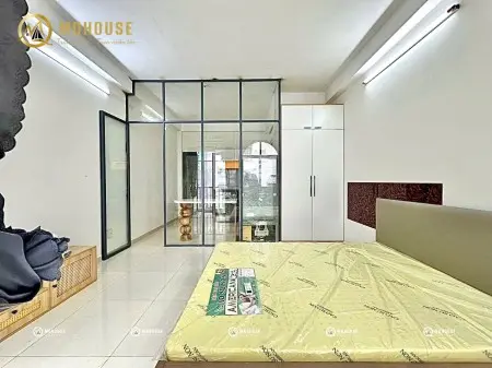 Cho Thuê Phòng Ban Công Tách Bếp Ngay Sân Bay Gần Đại Học Công Thương Đại Học Công Nghiệp