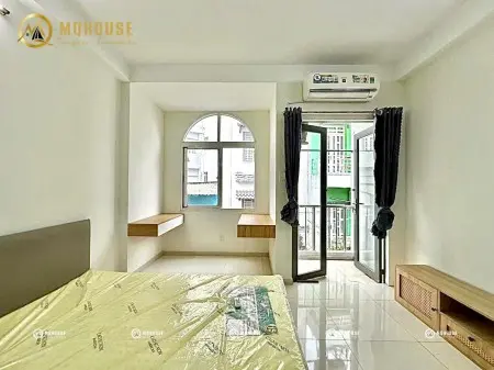 Cho Thuê Phòng Ban Công Tách Bếp Ngay Sân Bay Gần Đại Học Công Thương Đại Học Công Nghiệp