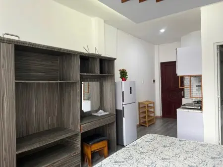 Phòng Ban Công, Đầy Đủ Nội Thất