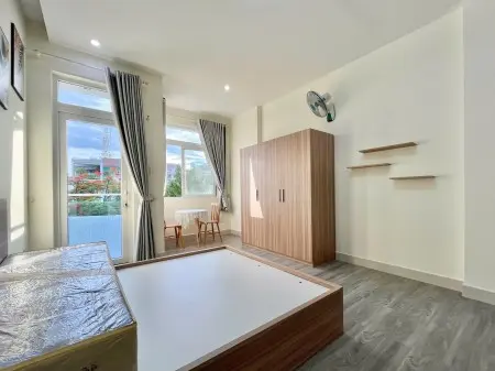 Trống Sẵn Studio Ban Công Full Nội Thất Nhiều Ánh Sáng Tự Nhiên