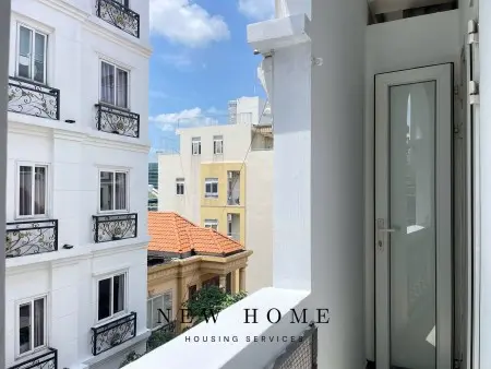 Phòng Giá Rẻ Ngay Sân Bay Full Nội Thất - Ban Công - Thang Máy - Đi Bộ 2P Qua Sân Bay