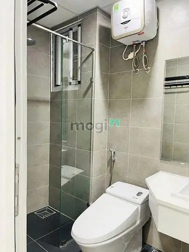 Giá 11Tr/Th, Chung Cư Hoa Sen, Lạc Long Quân, Q11: 73M2, 2Pn, 2Wc.