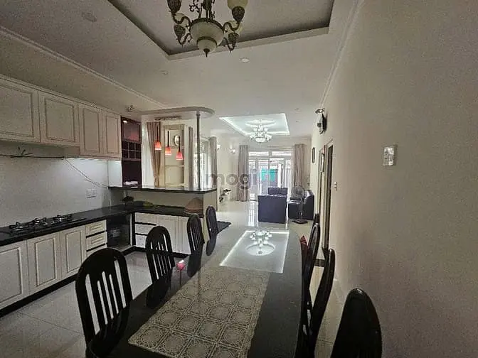 Biệt Thự Căn Góc Đường Lớn, 22*28, 624 M2 Thổ Cư, Hơn 40 Tỷ.