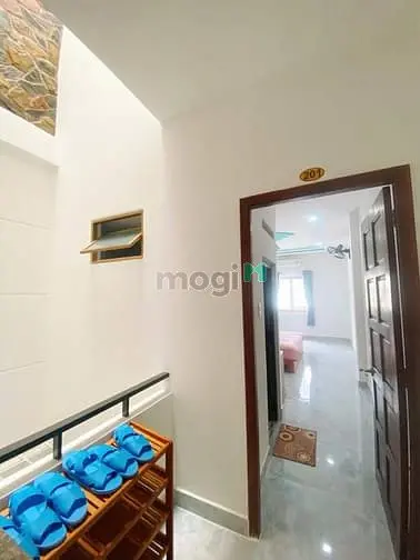 Phòng Rộng 35M2, Full Nội Thất, Bancon, Khu Thành Thái Q10, Giá 5Tr8