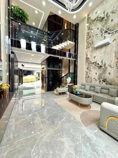 Nhà Có Thang Máy Dt:5X16M, Lửng, 3 Lầu, 4Pn, Sát Bên Công Viên