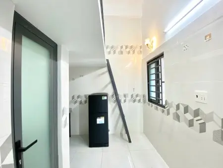 Phòng Mới Gác Lửng 1M8 - Ngay Ngã Tư Bình Thái - Đi Bộ Đến Cđ Kỹ Nghệ Ii - Full Nội Thất