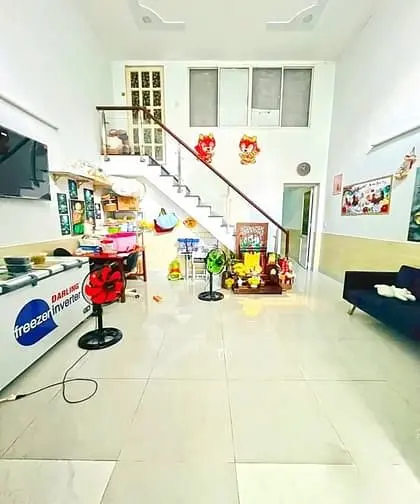 Hot Hot! Nhà 1 Lầu 2Pn, 5X11M Xe Hơi Quay Đầu Lâm Văn Bền, Quận 7