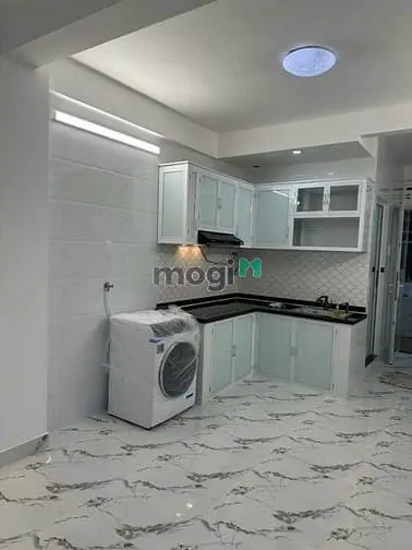 ​Căn Góc 2 Mặt Thoáng, Đang Sửa Mới 100%, Ngay Trung Tâm Bình Thạnh.