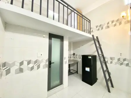 Phòng Mới Gác Lửng 1M8 - Ngay Ngã Tư Bình Thái - Đi Bộ Đến Cđ Kỹ Nghệ Ii - Full Nội Thất