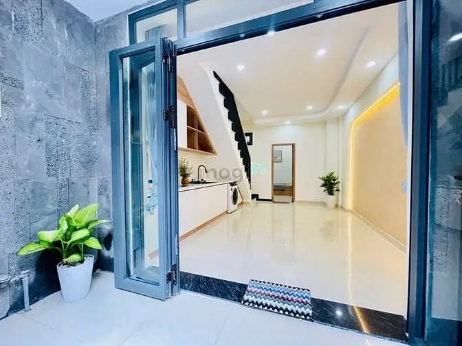 Hxh Quốc Lộ 13 - Sát Bến Xe Miền Đông - 3 Tầng 5Pn - Chỉ 9.2 Tỷ