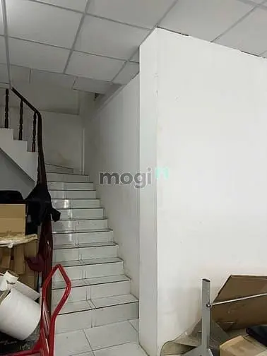 Cho Thuê Kho Xưởng 2200M2 Hà Huy Giáp Gần Ngã Tư Ga Quận 12