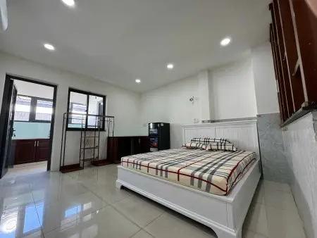 Căn 1 Phòng Ngủ Thiết Kế Tách Bếp Có Cửa Sổ Đón Nắng Tự Nhiên Tại An Khánh, Quận 2
