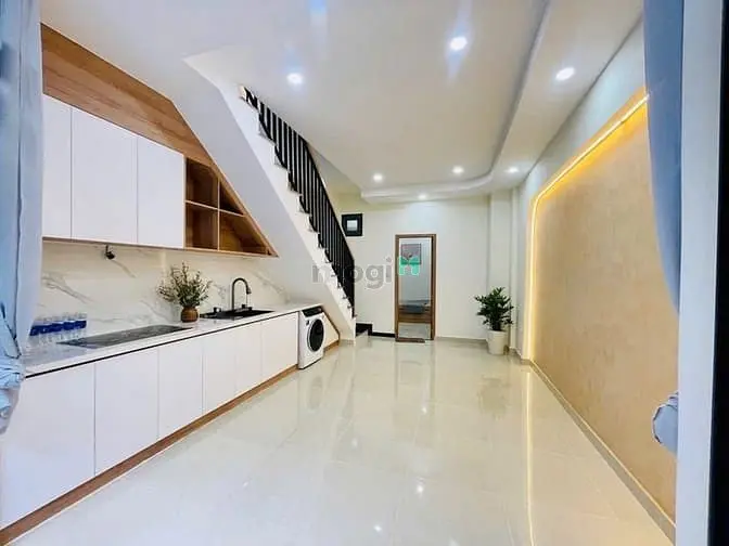 Hxh Quốc Lộ 13 - Sát Bến Xe Miền Đông - 3 Tầng 5Pn - Chỉ 9.2 Tỷ