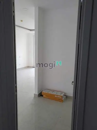 Giá 10Tr5, C/C Bàu Cát, Hồng Lạc, Tb: 2P Ngủ, Ntcb, 75M2, Căn Góc.