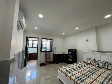 Căn 1 Phòng Ngủ Thiết Kế Tách Bếp Có Cửa Sổ Đón Nắng Tự Nhiên Tại An Khánh, Quận 2