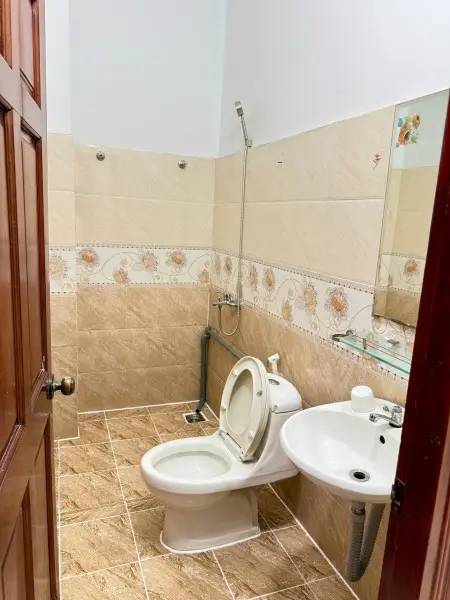 Cần Cho Thuê Studio 35M2 - Wc Riêng- Nội Thất Mới 100%-Có Ô Thoáng Giếng Trời. Giá 5Tr2 Có Tl.