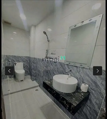 Cho Thuê Nhà Mt Đường Số 4-Cư Xá Đô Thành Phường 4 Quận 3