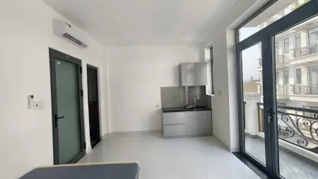 Phòng Mới 100% — Ban Công Tân Cổ Điển — 3,5–4,3 Triệu — Thới An 22