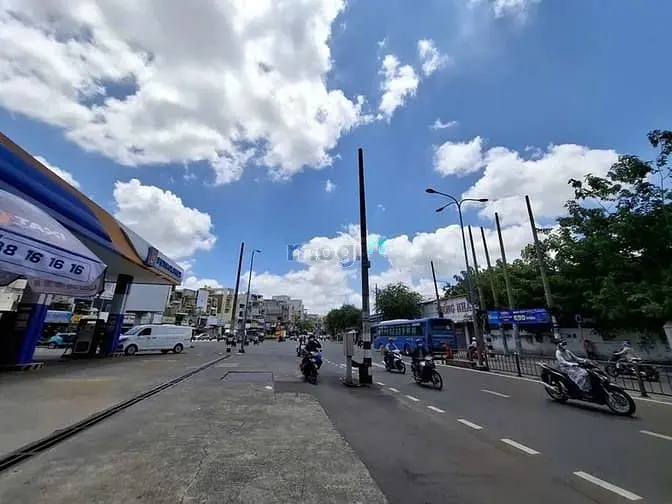 Mặt Tiền Kinh Doanh Lý Thường Kiệt - Gần 400M2 - Dòng Tiền 90Tr/Tháng