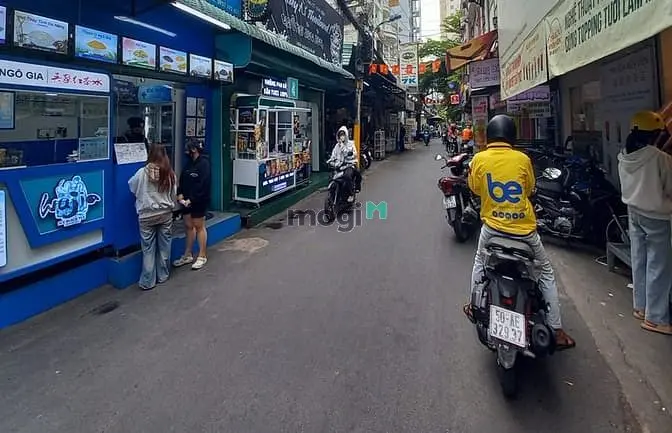 Cho Thuê Mặt Bằng Hẻm Xe Hơi Nguyễn Gia Trí(D2) (Sau Lưng Đh Hutech)