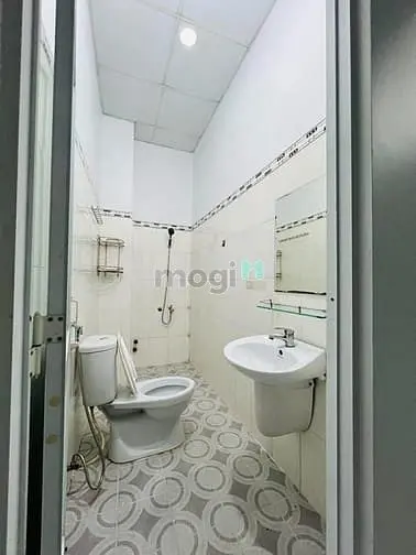 Bán Nhà Mặt Tiền - Gần Vinhomes Quận 9 - Dòng Tiền Tốt. Giá Nhỉnh 4 Tỷ