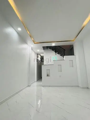 Bán Nhà Mặt Tiền - Gần Vinhomes Quận 9 - Dòng Tiền Tốt. Giá Nhỉnh 4 Tỷ