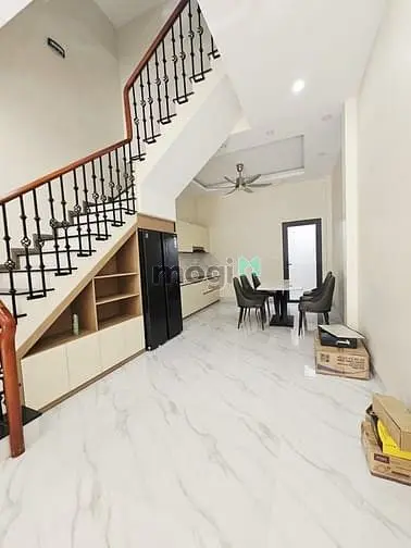 Bán Nhà 3 Tầng - Oto Ngủ Trong Sân - Sát Vinhomes Q9. Giá Nhỉnh 5 Tỷ