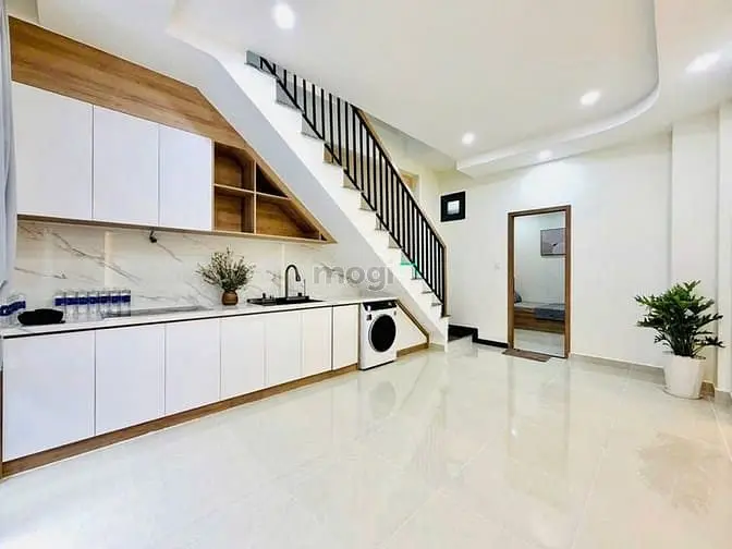 Nhà 2 Tầng Nở Hậu Phú Nhuận - Sát Chợ Cây Quéo - 5.7 Tỷ