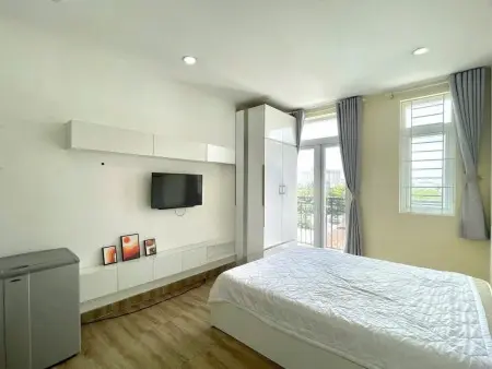 Căn Hộ Full Nội Thất, Ban Công Lớn Ngay Trung Tâm Quận 7