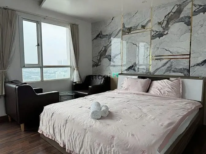 Cho Thuê Căn Hộ Penhouse Phúc Thịnh - 341 Cao Đạt Q.5 - 300M2 4Pn 4Wc