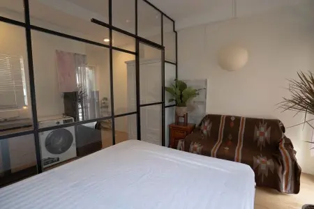 Cho Thuê Căn Hộ Q4 Full Nội Thất Ban Công Cửa Sổ Thoáng Thuận Tiện Qua Q1 Q7 Xung Yên Tĩnh Đường Oto