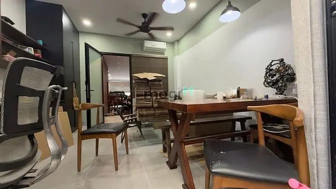 Đường 6M Khu Phân Lô Bàn Cờ - Hẻm 730 Lạc Long Quân - 4 Tầng - Có Gara