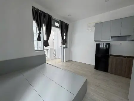 [ Hình Thật Giá Thật ] Căn Hộ Ban Công Nội Thất Cơ Bản Ngay Trung Tâm Q2