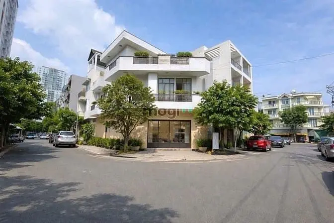 Căn Góc Đường Phạm Hữu Lầu, Phú Mỹ Quận 7. 6*18, Chỉ 16,8 Tỷ Hàng Hiếm