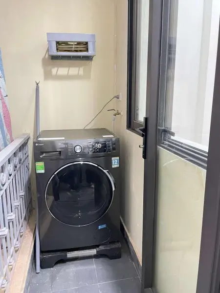 Phòng Full Đồ Ban Công Thoáng Vị Trí Đẹp Ngay Trung Tâm Trần Cung - Hoàng Quốc Việt