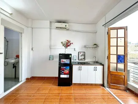 Phòng Đẹp - Bancol Thoáng Mát Ở Phan Đăng Lưu