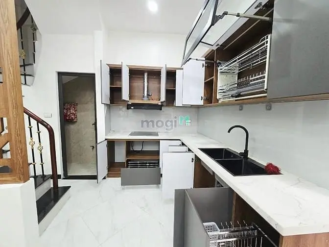 Nhà Đẹp Long Lanh Ngõ 67 Văn Cao, Giá 7.75 Tỷ, 30M2X5T, Ảnh Thật