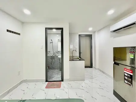 Phòng Cửa Sổ Trời Full Tiện Nghi Gần Hutech - Gtvt