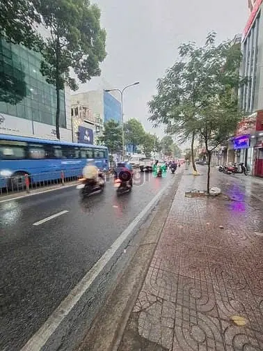 Siêu Phẩm Mặt Tiền Lý Thường Kiệt - Ngang 12M Vỉa Hè Siêu Rộng