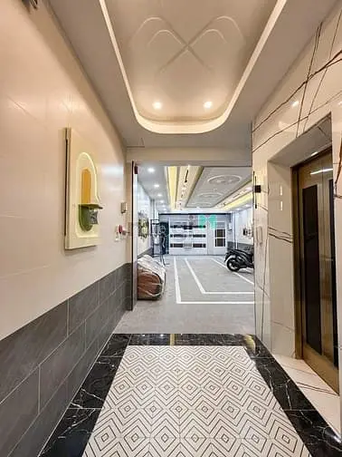 Bán Nhà Chdv 12P Cao Cấp Có Thang Máy P15 Q.pn Hđt 90Tr/Tg Giá 18.5 Ty